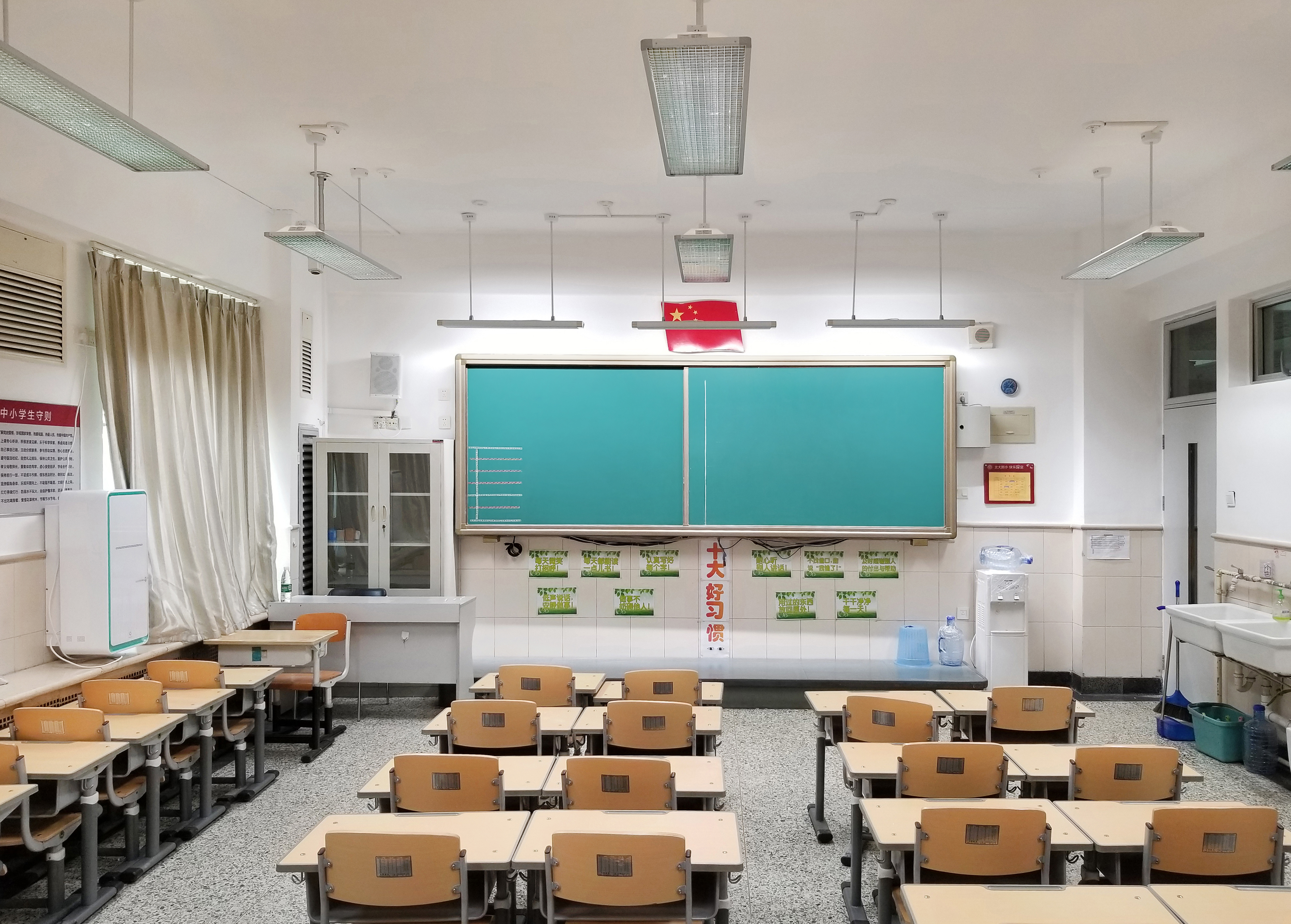 一圖讀懂，3月實(shí)施！強(qiáng)制性國(guó)家標(biāo)準(zhǔn)《兒童青少年學(xué)習(xí)用品近視防控衛(wèi)生要求》解讀來(lái)了！